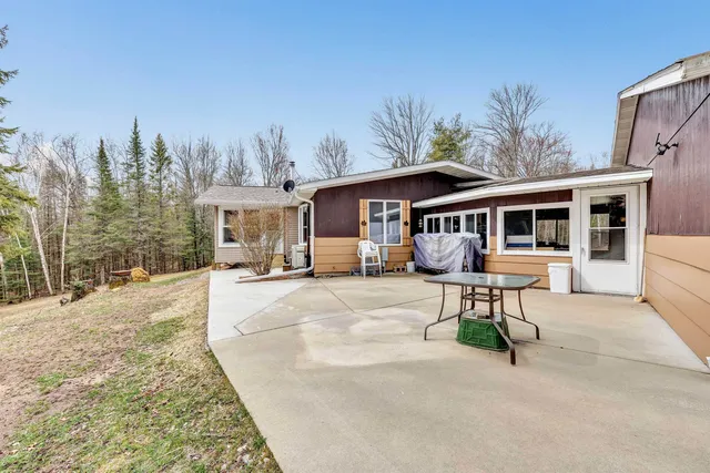 $597,000 | N11598 Kosir Lane, Athelstane, WI 54104