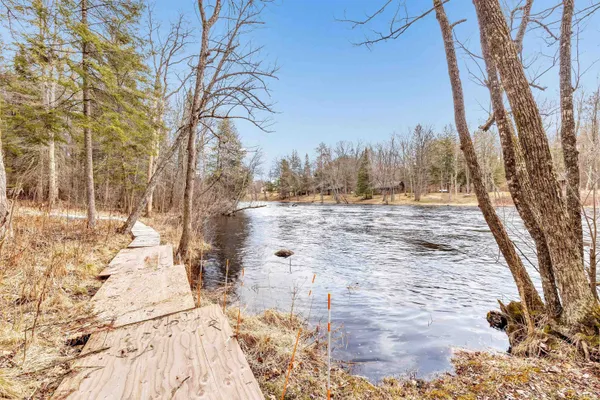 $597,000 | N11598 Kosir Lane, Athelstane, WI 54104