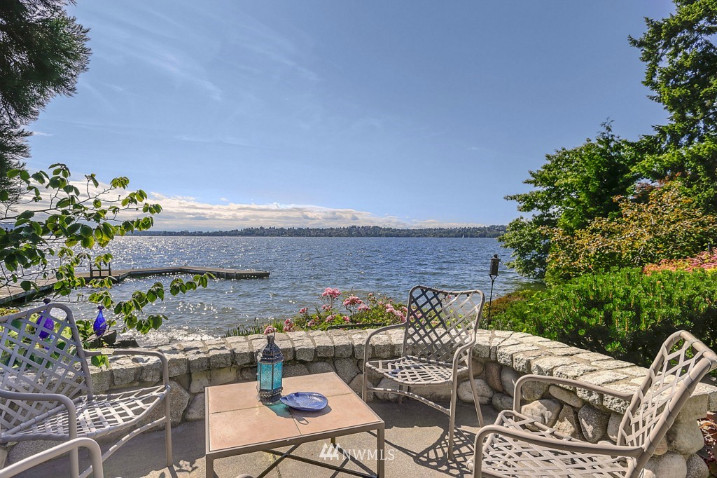 4347 Hunts Point Road Hunts Point, WA 98004 - Photo 19 of 23