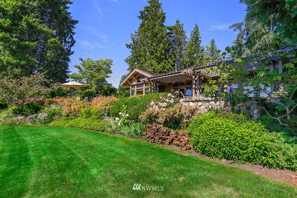 4347 Hunts Point Road Hunts Point, WA 98004 - Photo 20 of 23