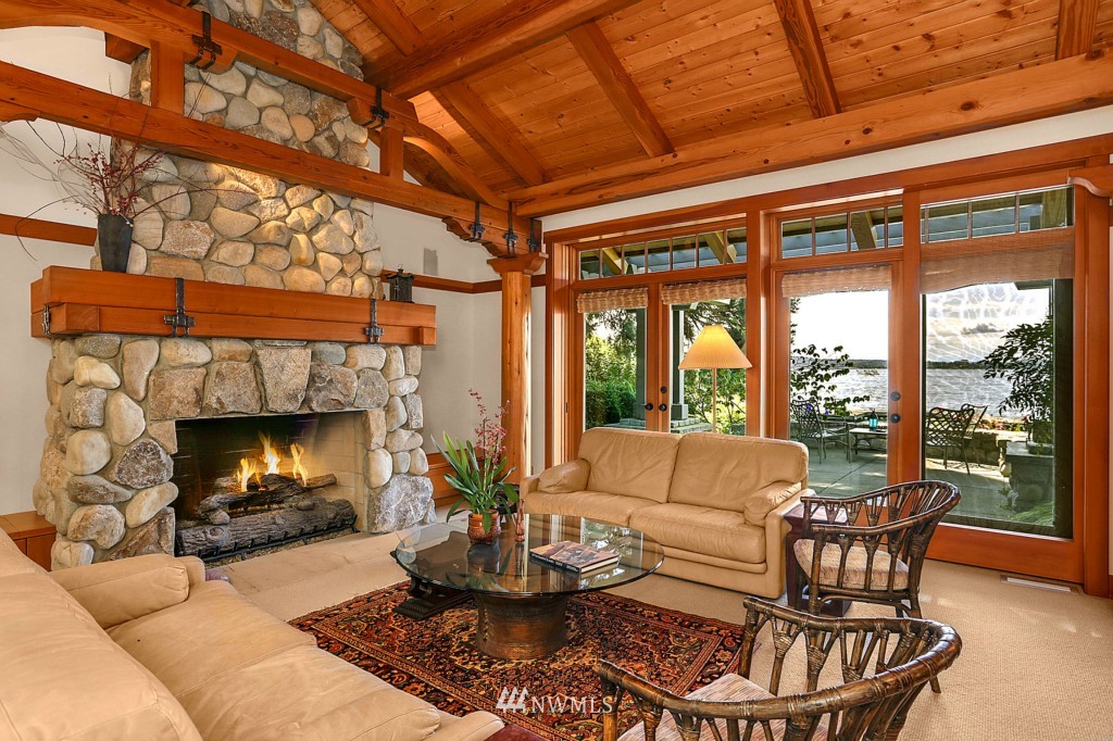 4347 Hunts Point Road Hunts Point, WA 98004 - Photo 4 of 23