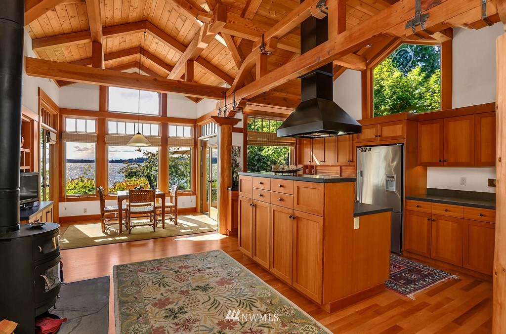 4347 Hunts Point Road Hunts Point, WA 98004 - Photo 8 of 23