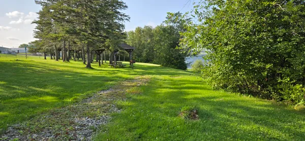 $189,999 | 4 Flat Mountain Road, St. Agatha, ME 04772