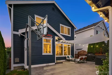 $1,499,999 | 2933 Northeast Marquette Way, Issaquah, WA 98029