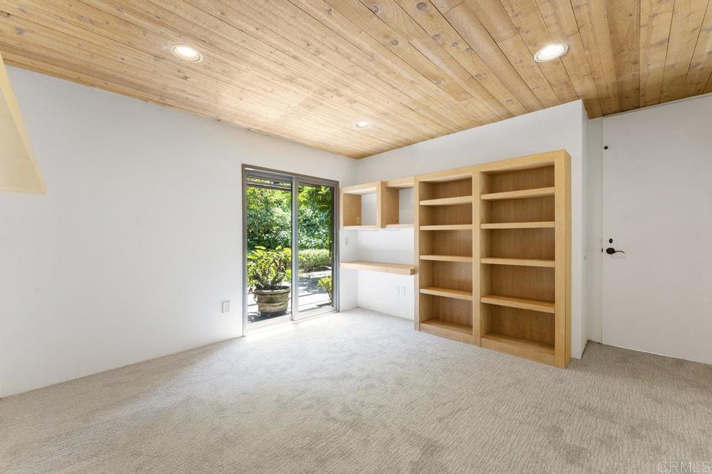 7675 Via Capri La Jolla, CA 92037 - Photo 35 of 75 a view of an empty room with a window