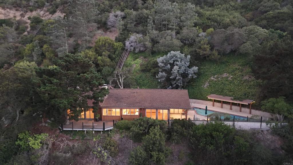 7675 Via Capri La Jolla, CA 92037 - Photo 39 of 75