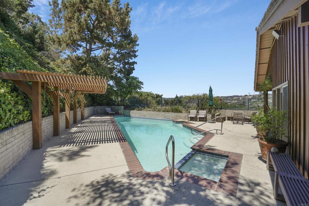 7675 Via Capri La Jolla, CA 92037 - Photo 61 of 75