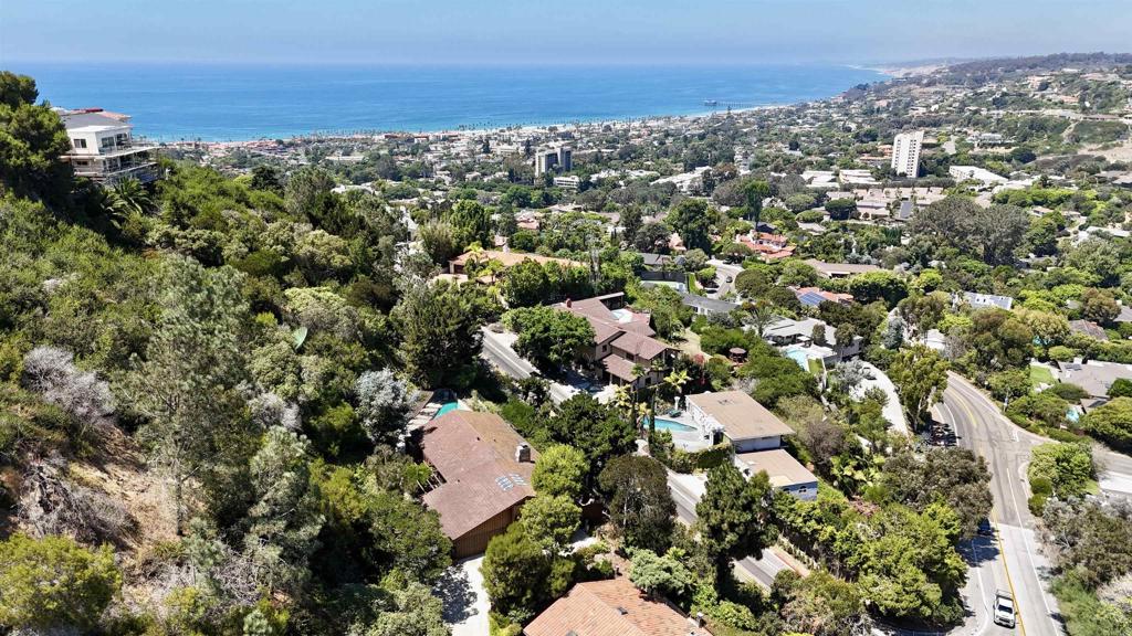 7675 Via Capri La Jolla, CA 92037 - Photo 70 of 75