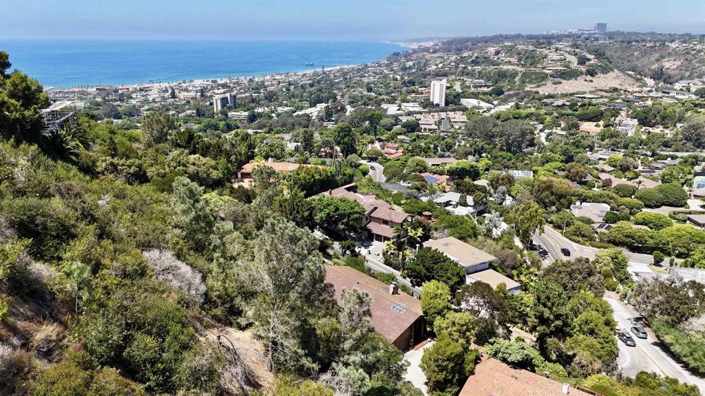 7675 Via Capri La Jolla, CA 92037 - Photo 72 of 75