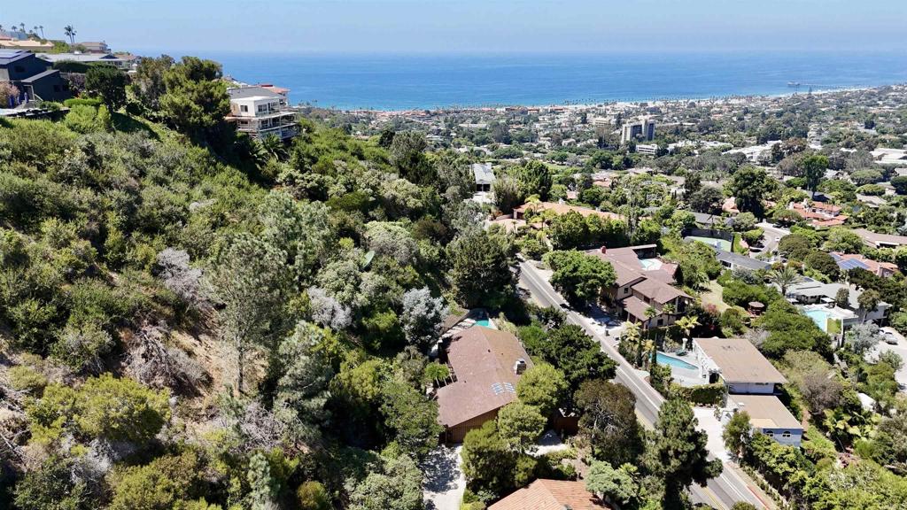 7675 Via Capri La Jolla, CA 92037 - Photo 73 of 75