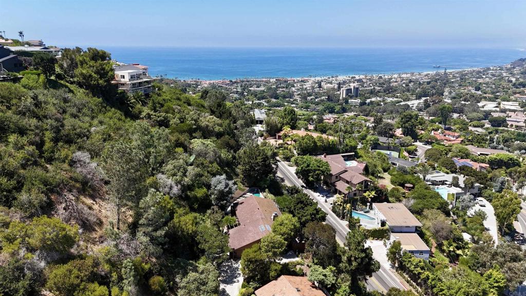 7675 Via Capri La Jolla, CA 92037 - Photo 74 of 75