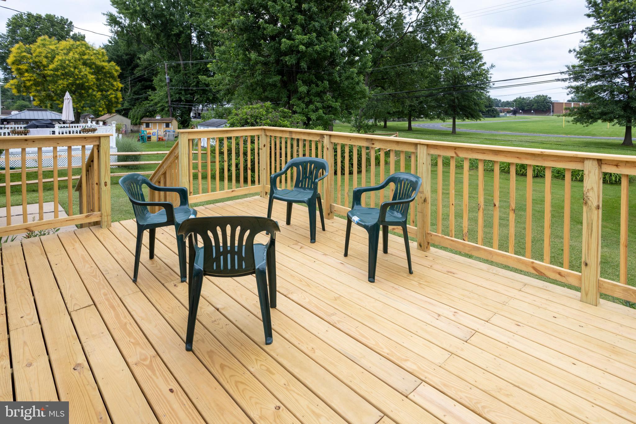 602 Exton Road Hatboro, PA 19040 - Photo 19 of 21 Brand new Deck