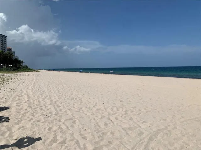 $3,600 | 1541 South Ocean Boulevard, Unit 318, Lauderdale-by-the-Sea, FL 33062