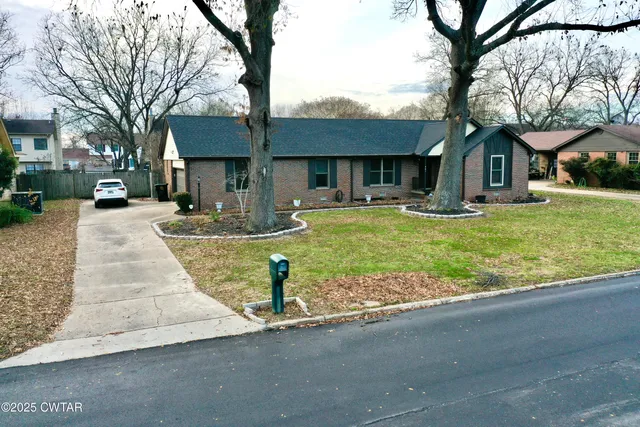 $289,900 | 201 Fairfield Drive, Dyersburg, TN 38024