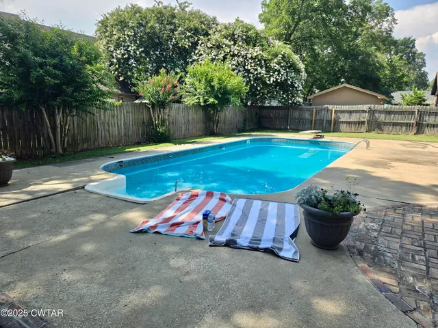 $289,900 | 201 Fairfield Drive, Dyersburg, TN 38024