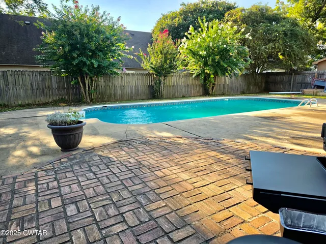 $289,900 | 201 Fairfield Drive, Dyersburg, TN 38024