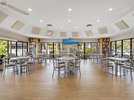 $625,000 | 5420 Eagles Point Circle, Unit 106, Sarasota, FL 34231