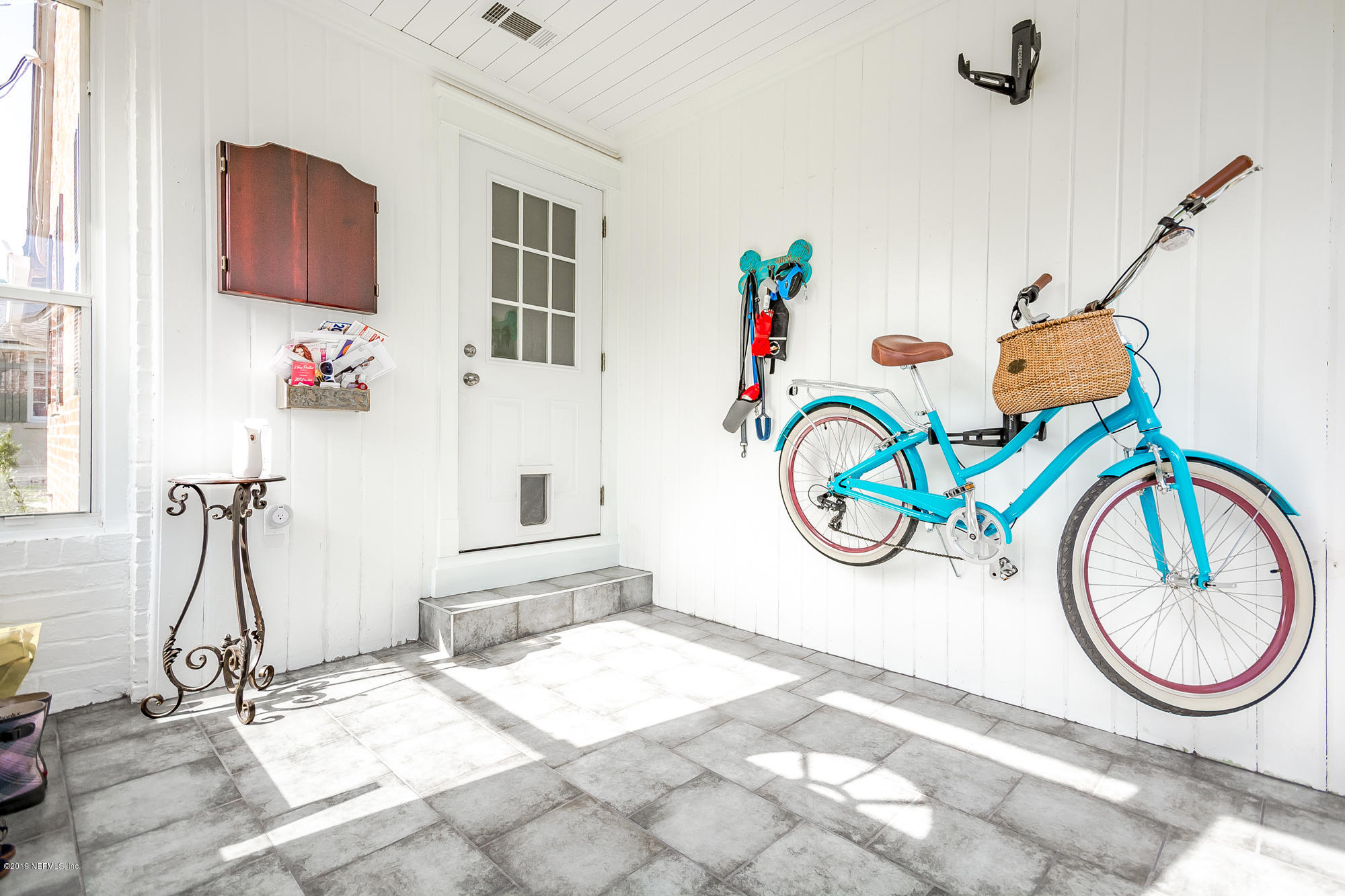 2152 Redfern Road Jacksonville, FL 32207 - Photo 4 of 19 DSC_0541-A2721