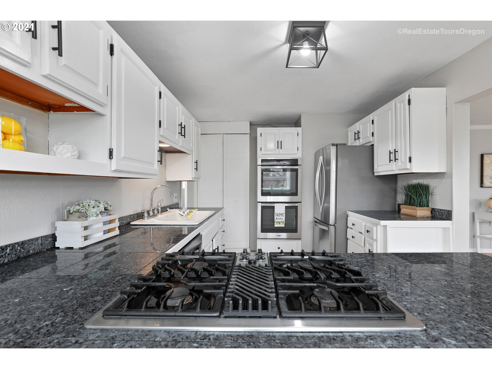 158 Canemah Road Oregon City, OR 97045 - Photo 9 of 31 Gallery Image 9