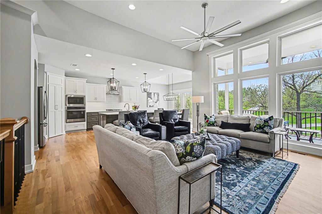 9201 Lime Stone Road Parkville, MO 64152 - Photo 5 of 39