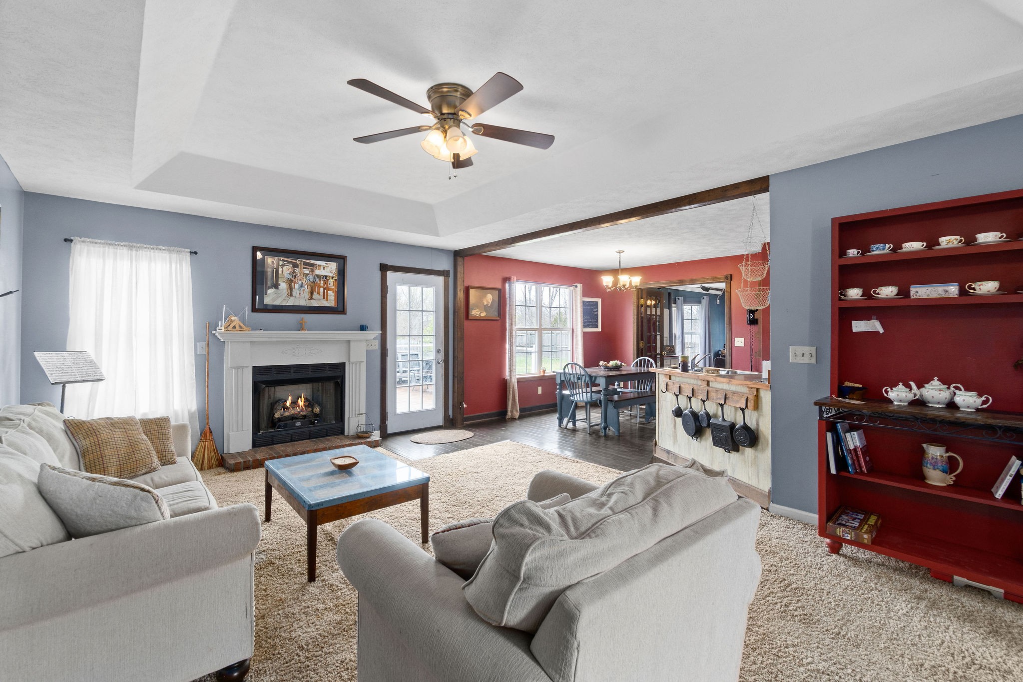 4450 Old Metal Road Palmyra, TN 37142 - Photo 4 of 38 a living room with furniture fireplace and window