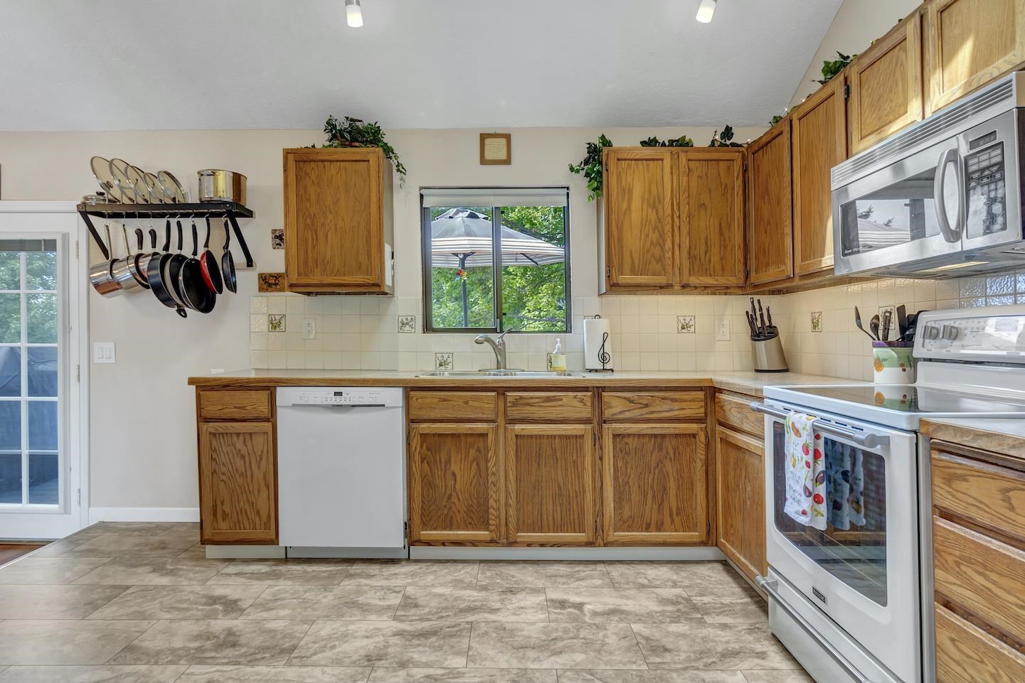 4917 North Lucille Road Spokane Valley, WA 99216 - Photo 11 of 39 Gallery Image 11