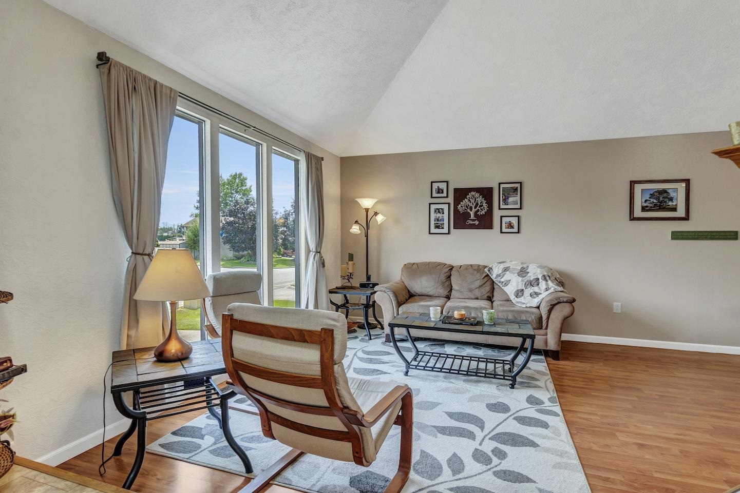 4917 North Lucille Road Spokane Valley, WA 99216 - Photo 4 of 39 Gallery Image 4