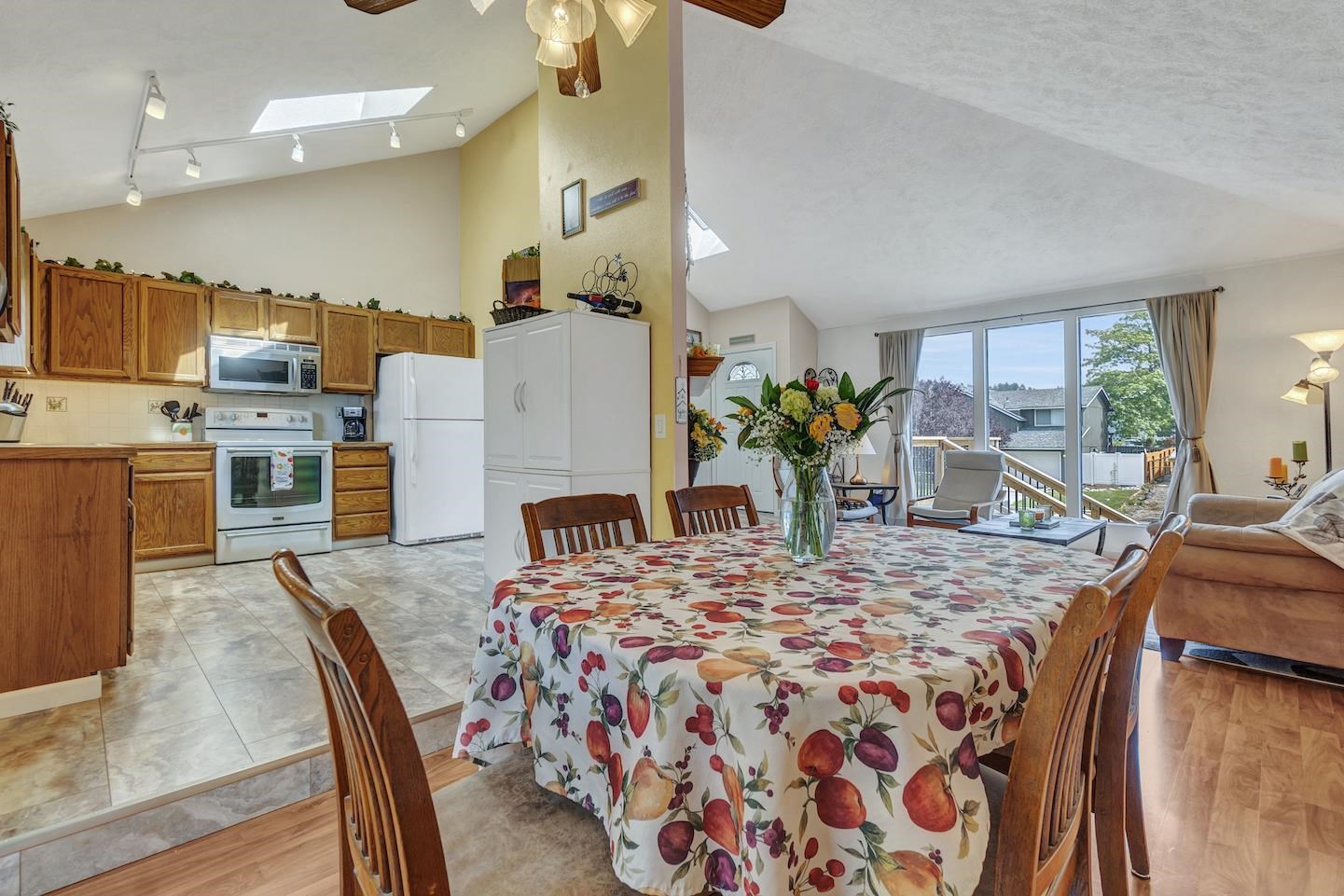 4917 North Lucille Road Spokane Valley, WA 99216 - Photo 9 of 39 Gallery Image 9