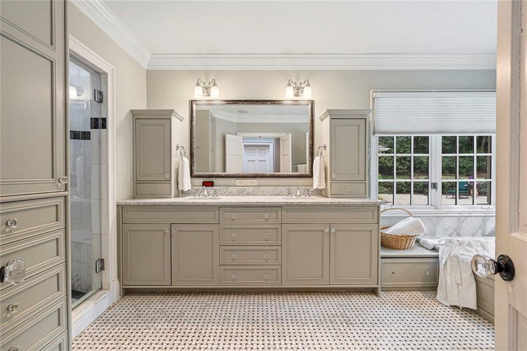 2555 Arden Road Northwest Atlanta, GA 30327 - Photo 9 of 64