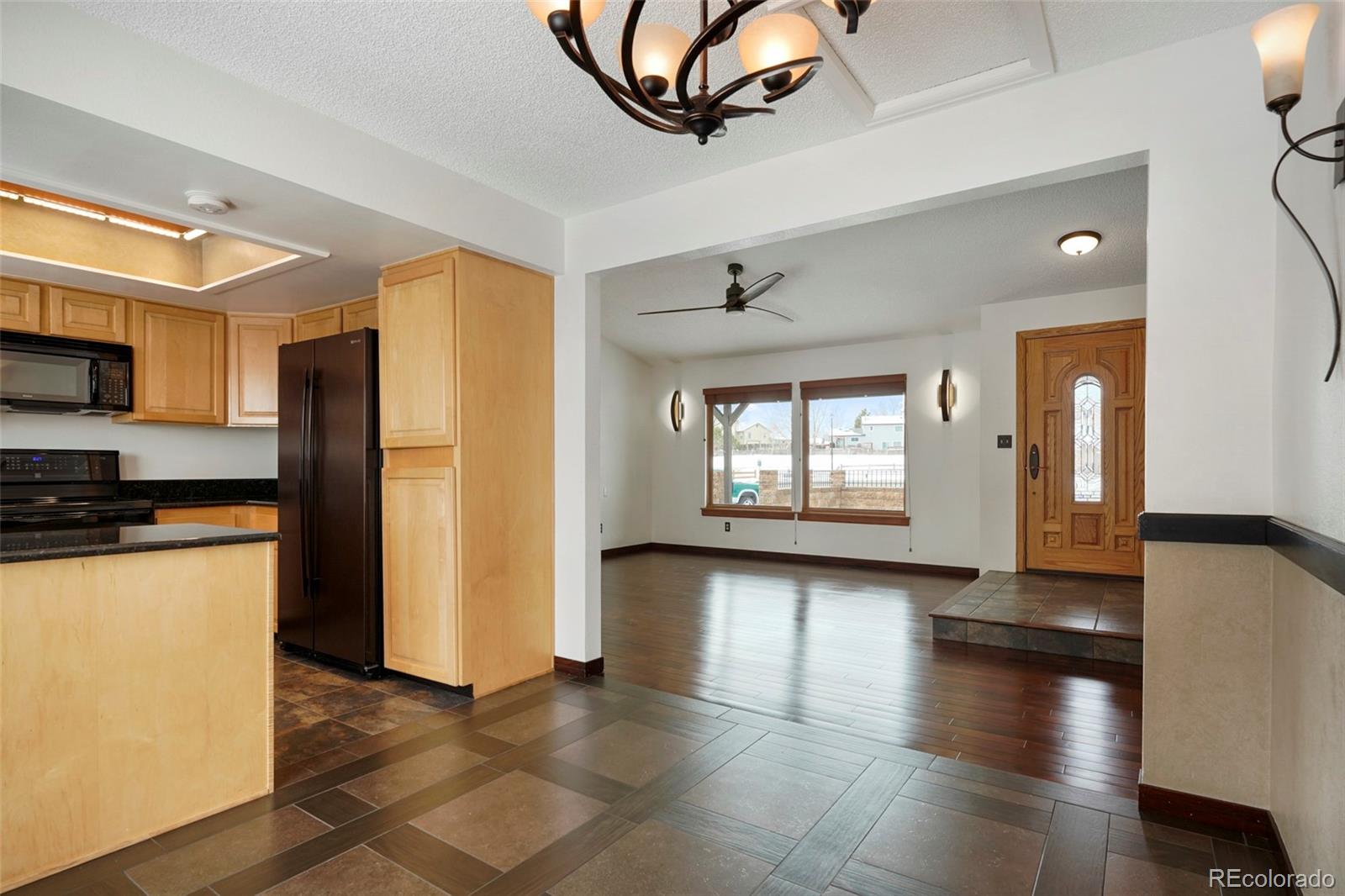 553 Timberline Place Highlands Ranch, CO 80126 - Photo 11 of 35 Gallery Image 11