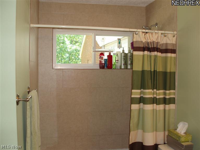 1411 Arcadia Road Kent, OH 44240 - Photo 16 of 24 Gallery Image 16