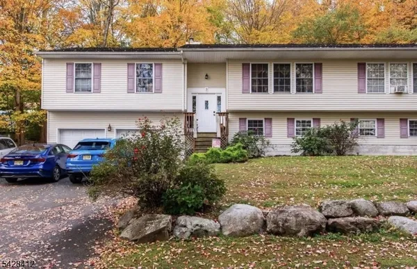 $4,000 | 3 Undercliff Lane, Lincoln Park, NJ 07035
