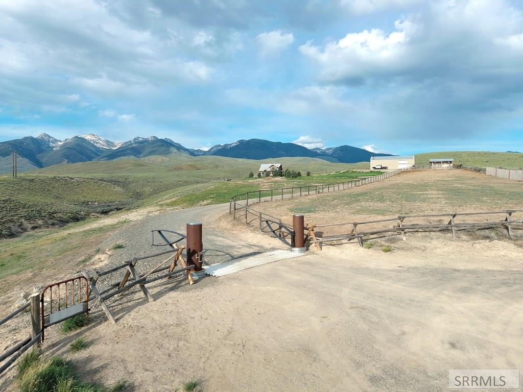 45 Whisper Ridge Road Salmon, ID 83467 - Photo 6 of 55