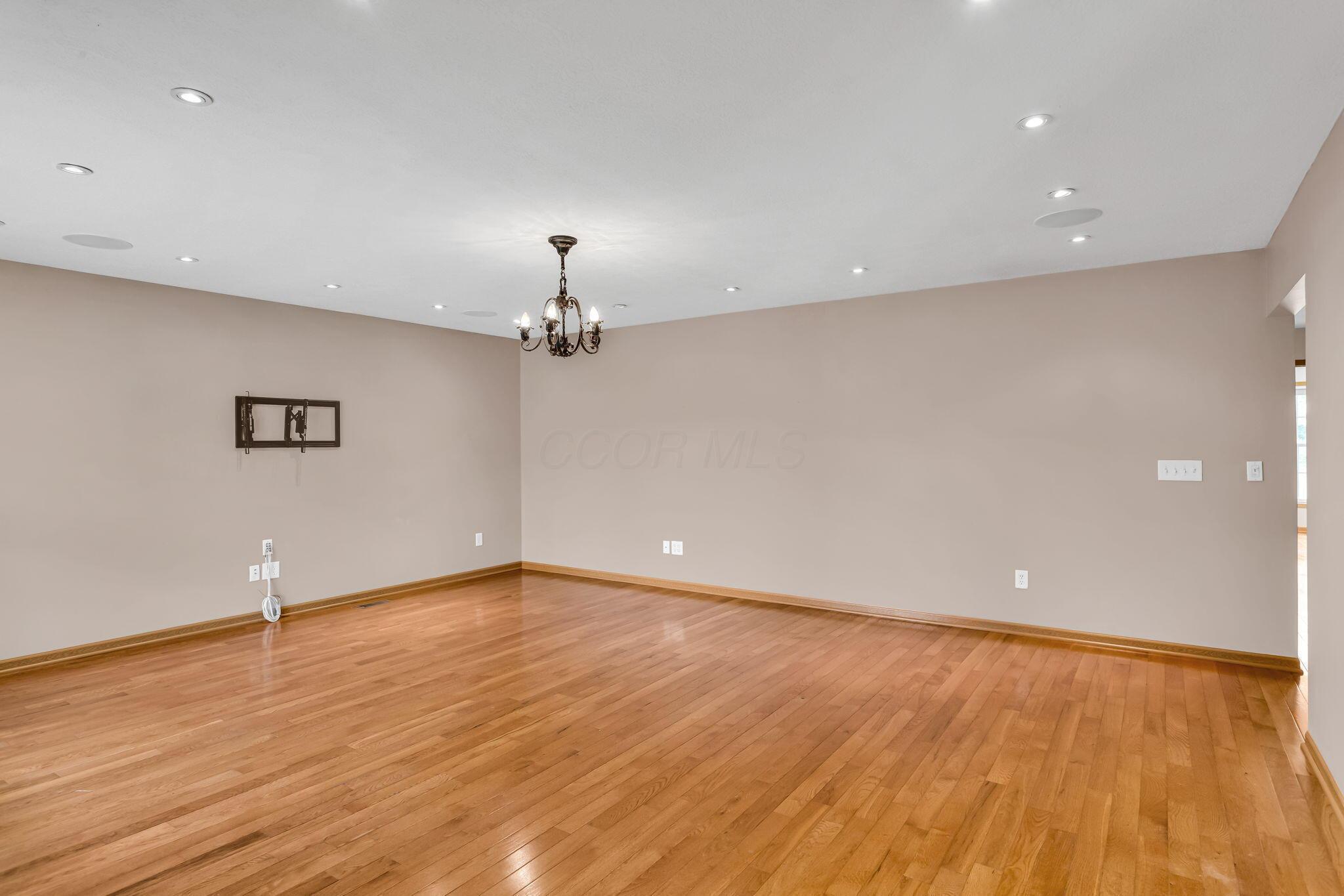 159 Hathaway Road West Jefferson, OH 43162 - Photo 14 of 51 24-web-or-mls-159HathawayRoad_Hommati102