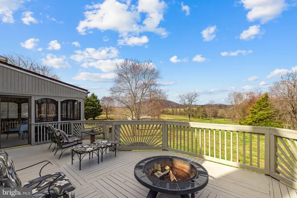 $1,375,000 | 9491 Walsingham Lane, Marshall, VA 20115
