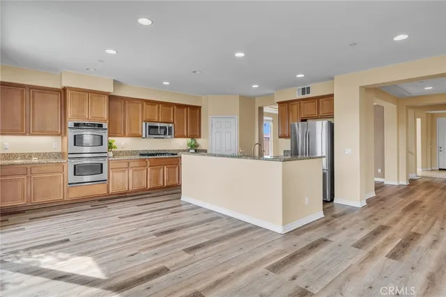 $890,000 | 15621 Pisa Lane, Fontana, CA 92336