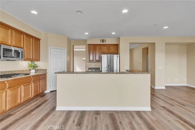$890,000 | 15621 Pisa Lane, Fontana, CA 92336