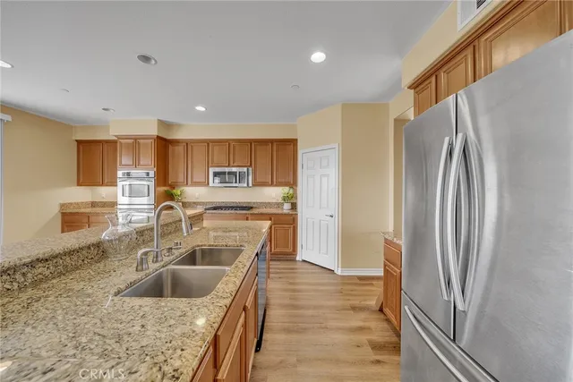 $890,000 | 15621 Pisa Lane, Fontana, CA 92336