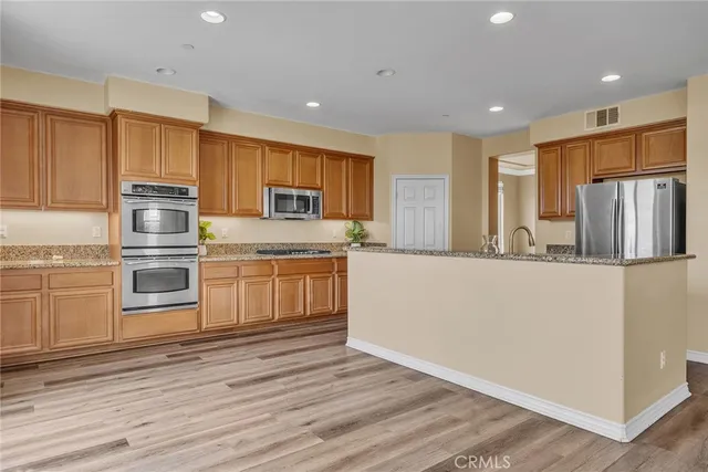 $890,000 | 15621 Pisa Lane, Fontana, CA 92336