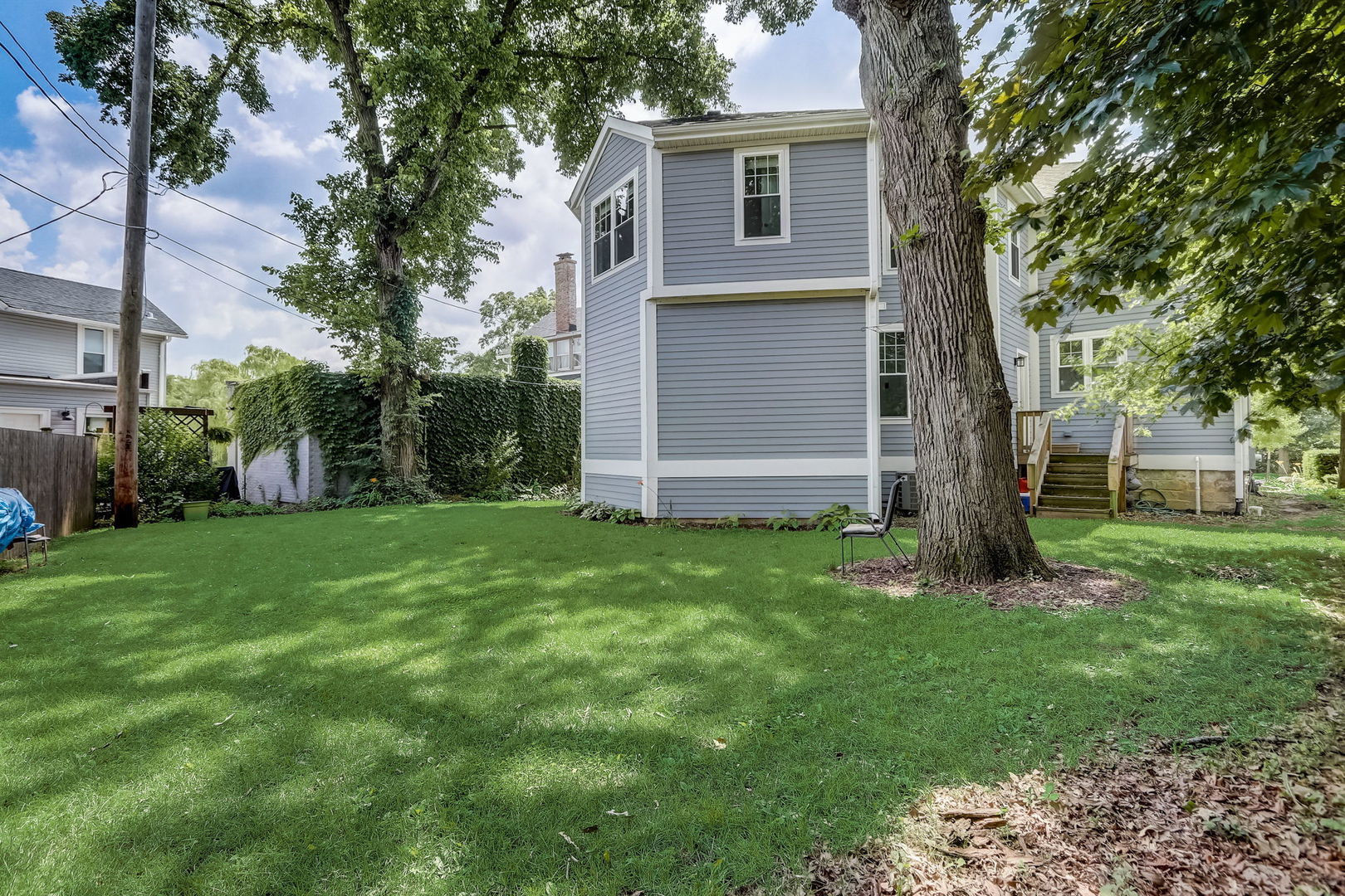 204 Fairbank Road Riverside, IL 60546 - Photo 27 of 35 a view of a house with backyard