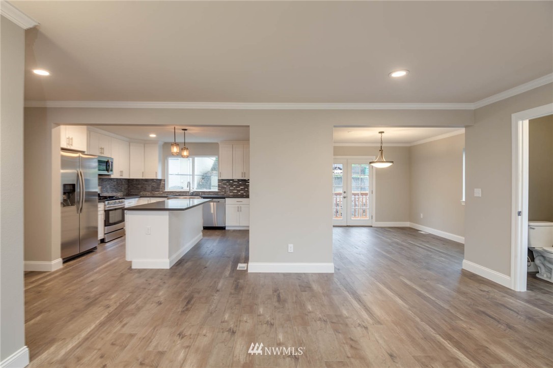 311 Taylor Avenue Northwest Renton, WA 98057 - Photo 6 of 25 Gallery Image 6