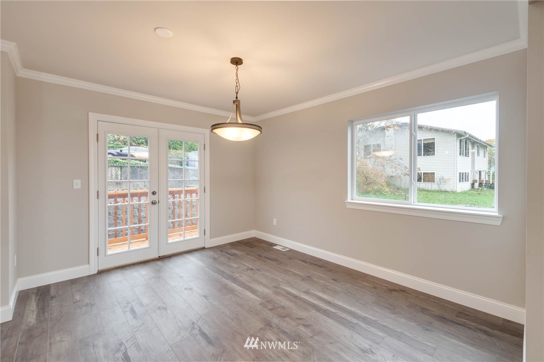 311 Taylor Avenue Northwest Renton, WA 98057 - Photo 10 of 25 Gallery Image 10