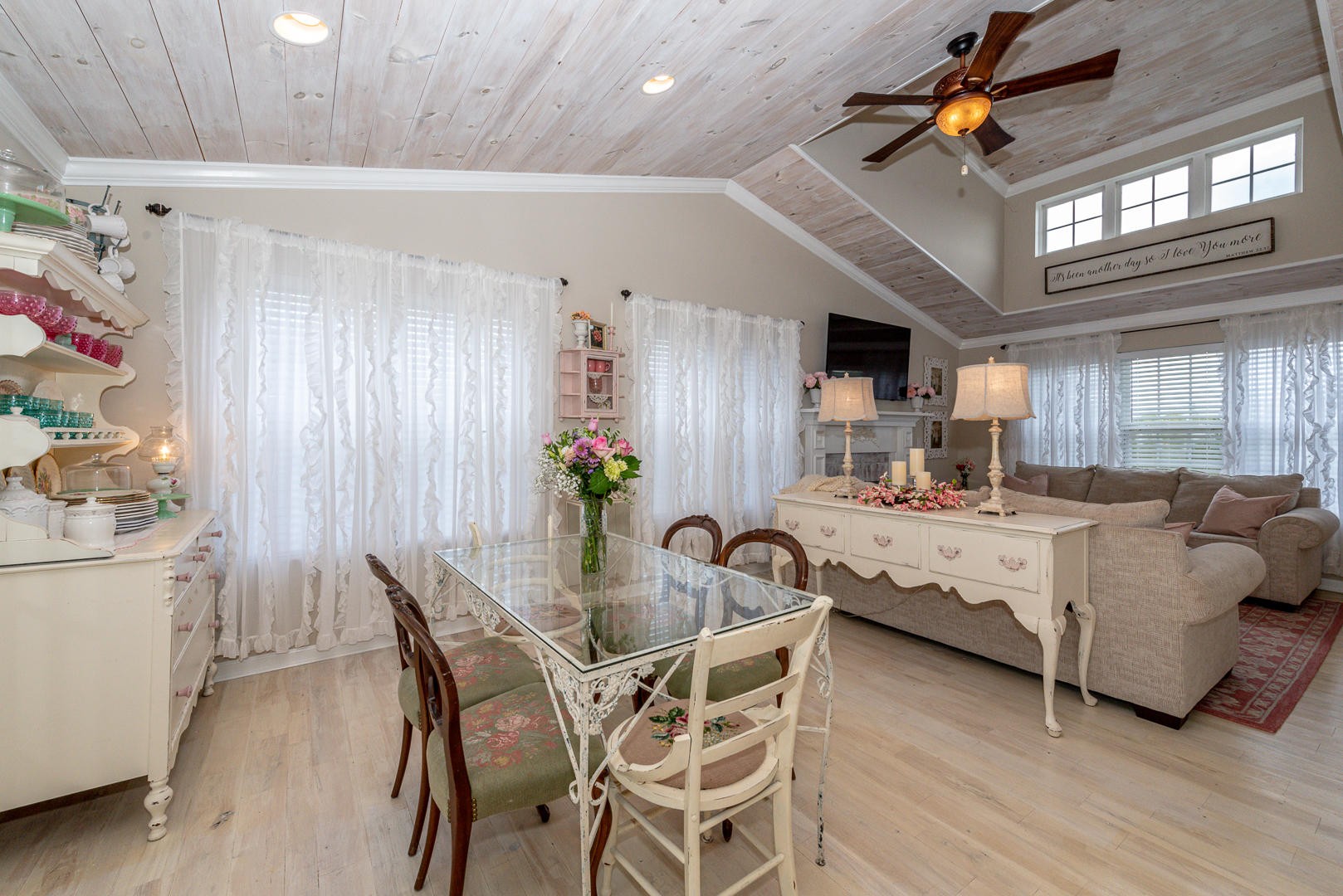 5017 Morganton Road Greenback, TN 37742 - Photo 16 of 40 a dining room with furniture and window