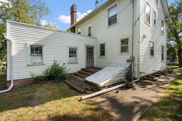 $245,000 | 63 Kenwood Street, Hammond, IN 46324