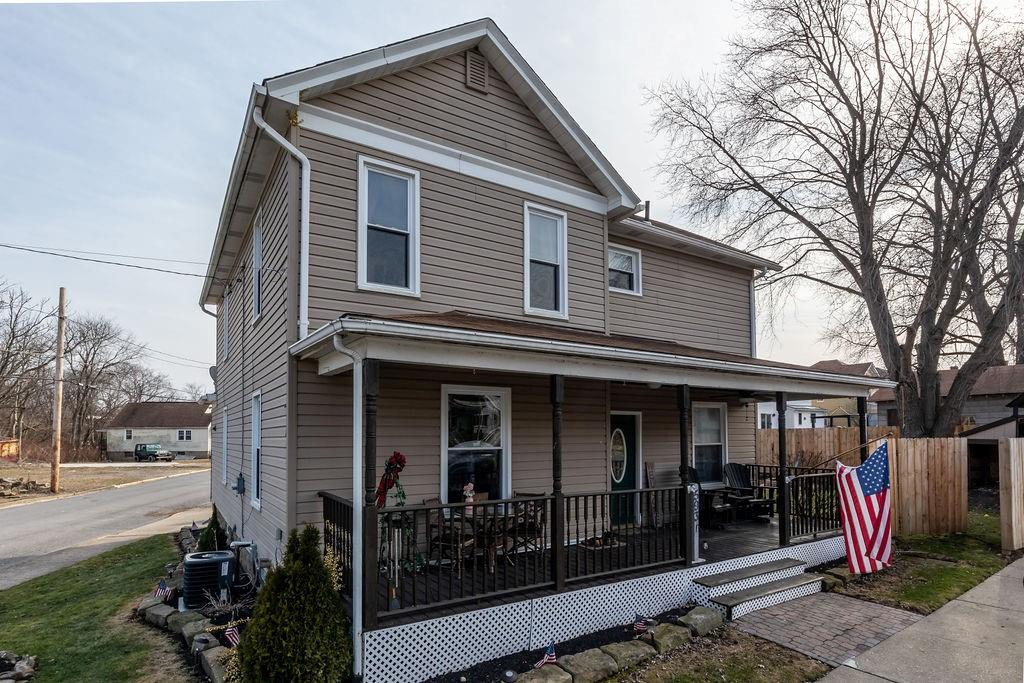 593 East Madison Street Rochester, PA 15074 - Photo 1 of 25