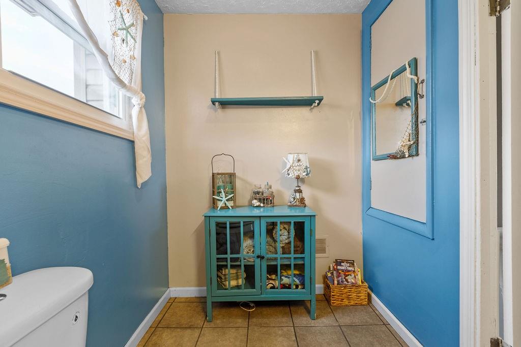 593 East Madison Street Rochester, PA 15074 - Photo 22 of 25