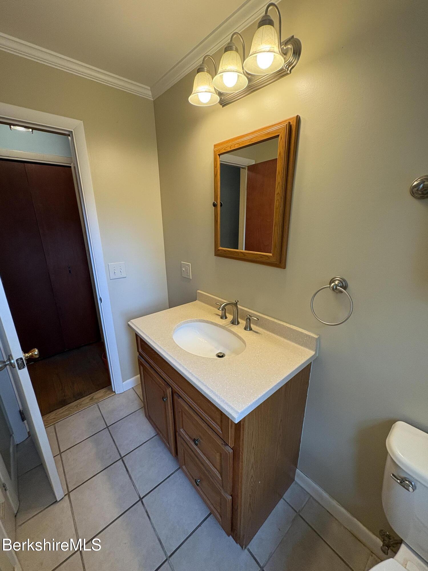 95 Oak Hill Road Pittsfield, MA 01201 - Photo 30 of 53 IMG_2314