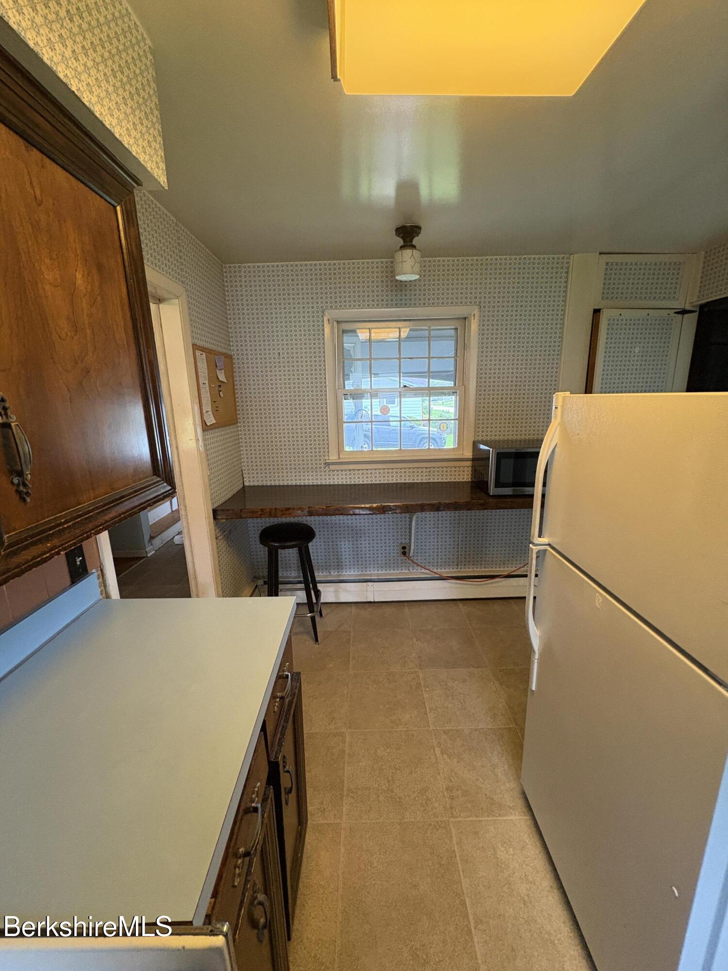 95 Oak Hill Road Pittsfield, MA 01201 - Photo 10 of 53 IMG_2287