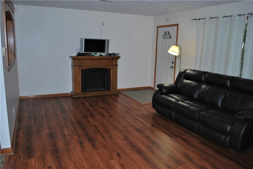 253 North Windswept Road Greenfield, IN 46140 - Photo 5 of 45 Gallery Image 5