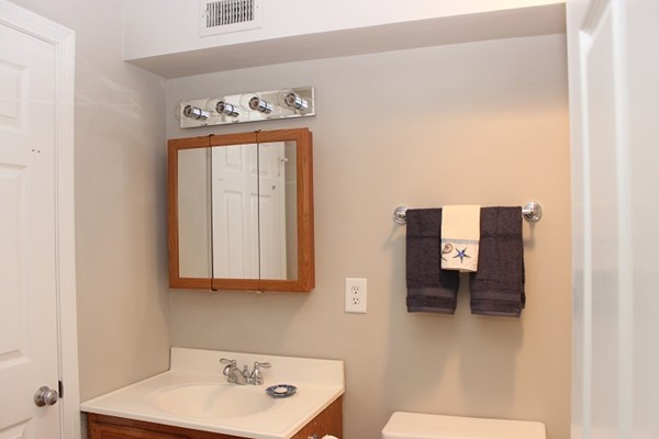 2 Beal's Cove Road, Unit G Hingham, MA 02043 - Photo 13 of 28 Gallery Image 13